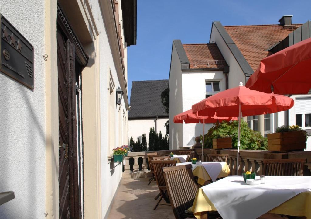 Hotel Gasthof Der Krug Штегаурах Екстер'єр фото